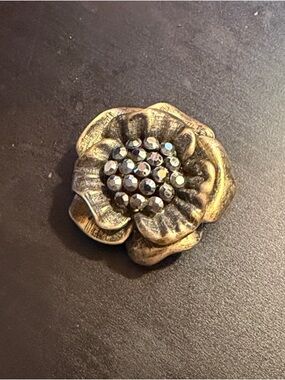 Gold Floral cocktail ring with Rhinestone Center